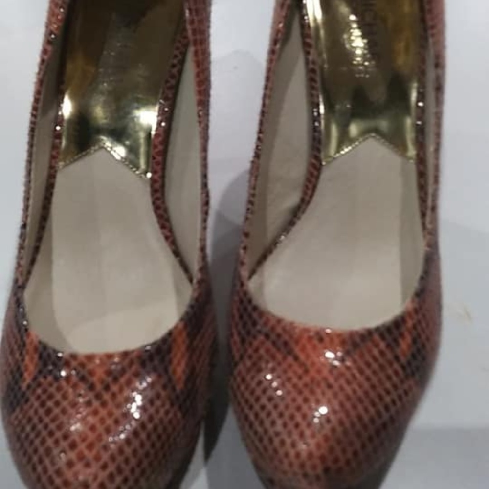 Micheal Kors heels